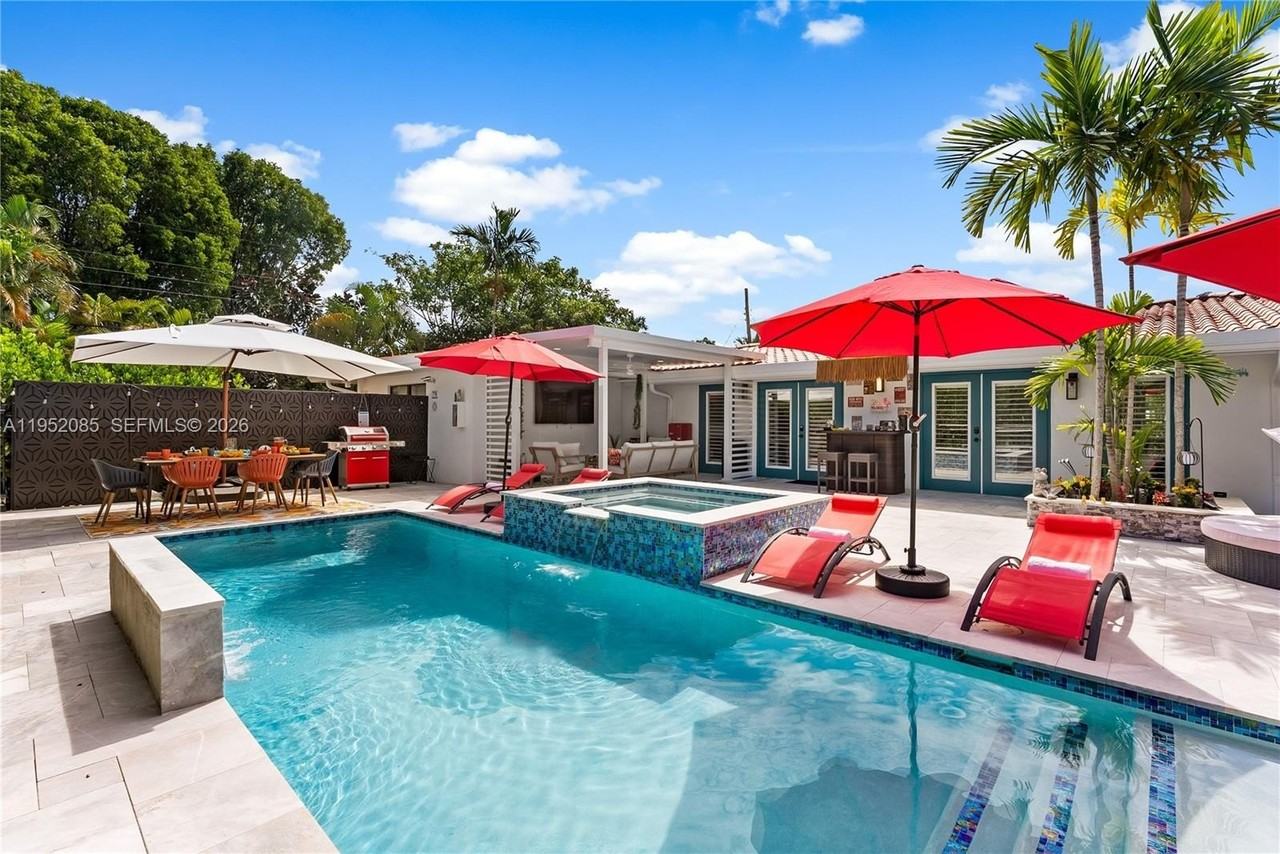 2600 Ne 15th St - Photo 7 of 48