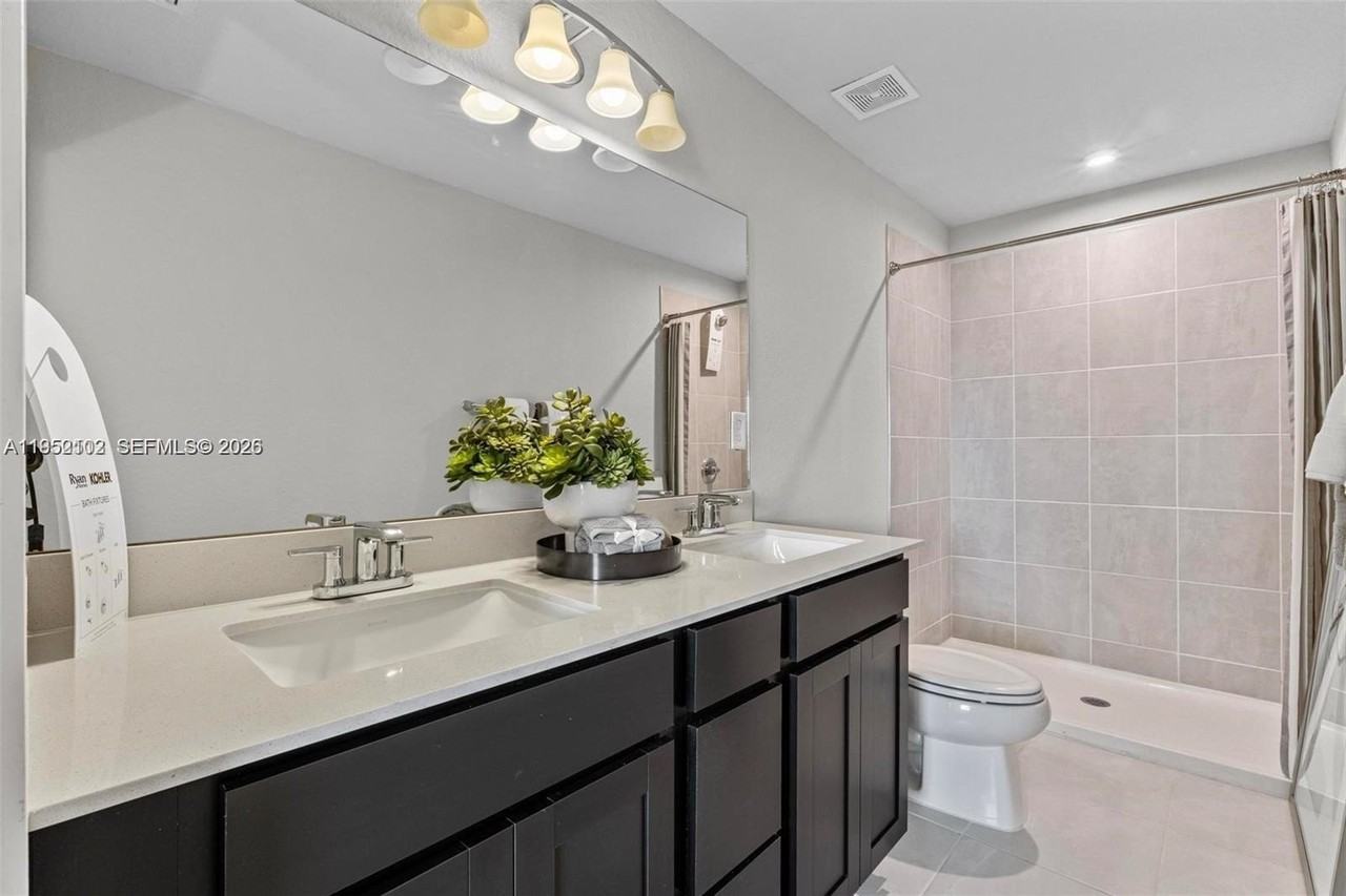 436 Nw 10th Ct #436 - Photo 6 of 23