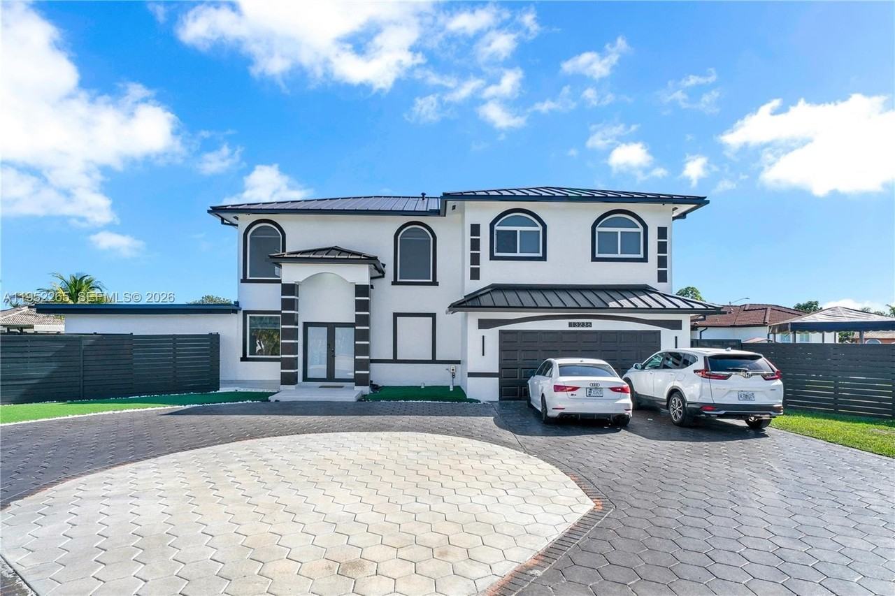 13236 Sw 201st Ter - Photo 4 of 50