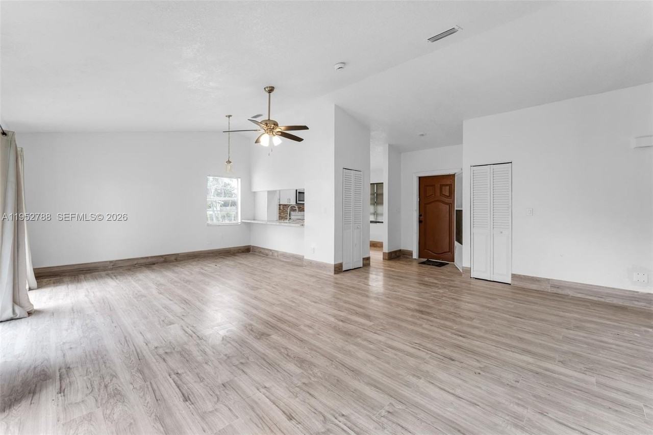 13202 Sw 276th Ter - Photo 2 of 19