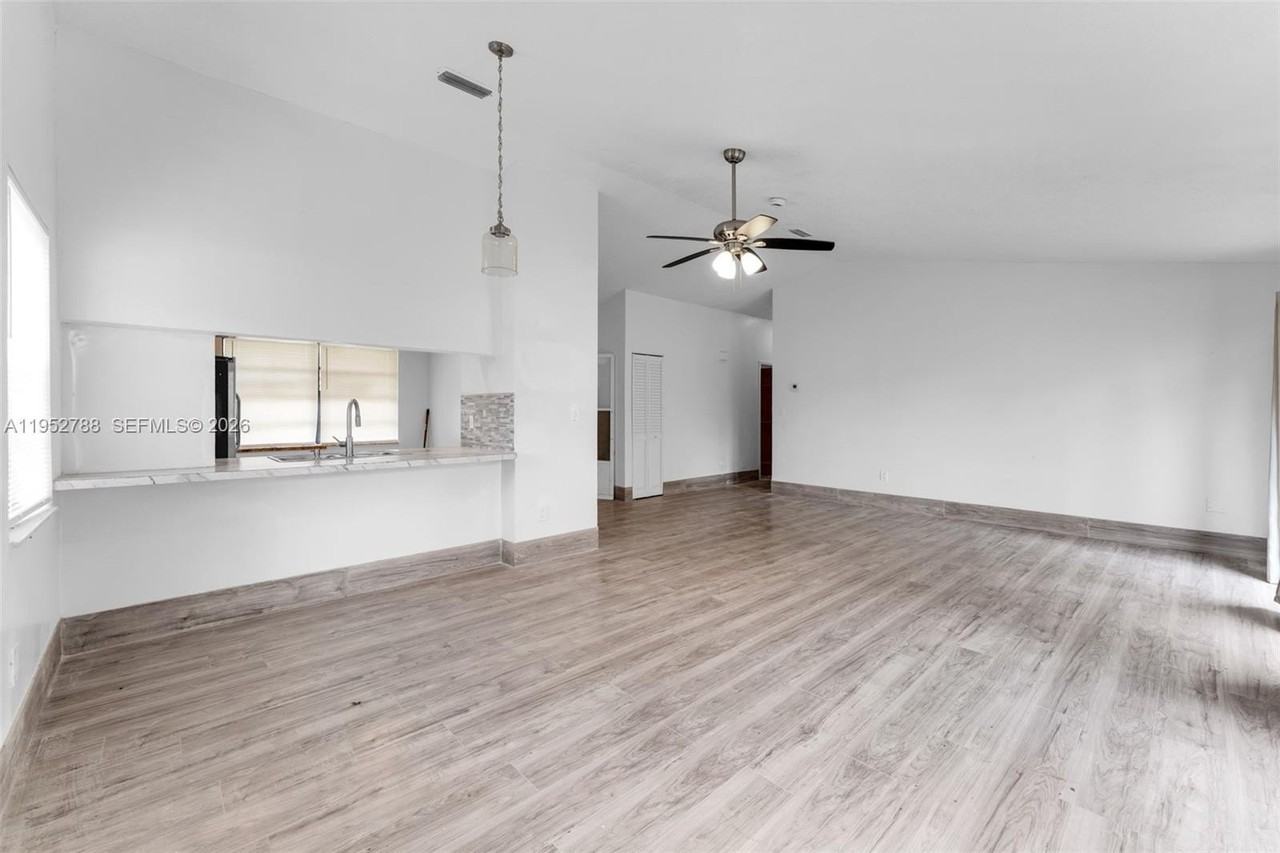 13202 Sw 276th Ter - Photo 3 of 19