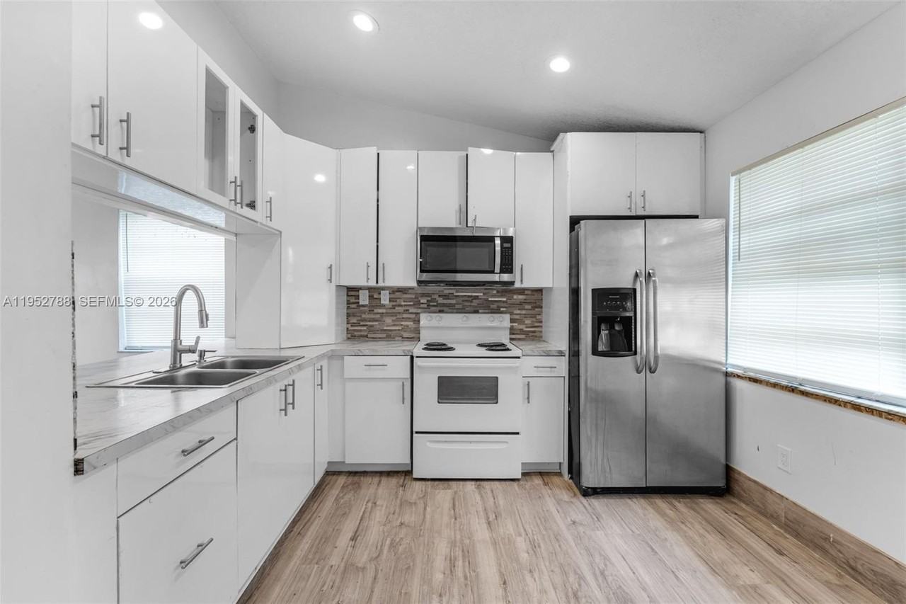 13202 Sw 276th Ter - Photo 6 of 19