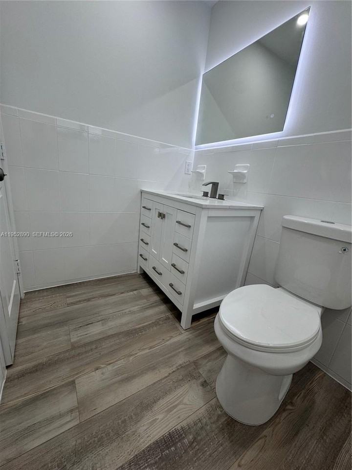 3609 Sw 27th St #3609 - Photo 5 of 6