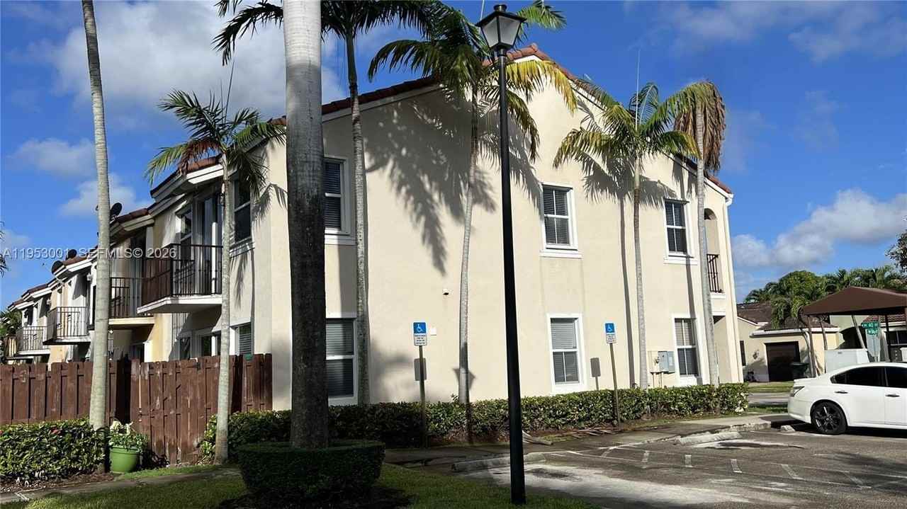 14928 Sw 40th St #14929 - Photo 3 of 35