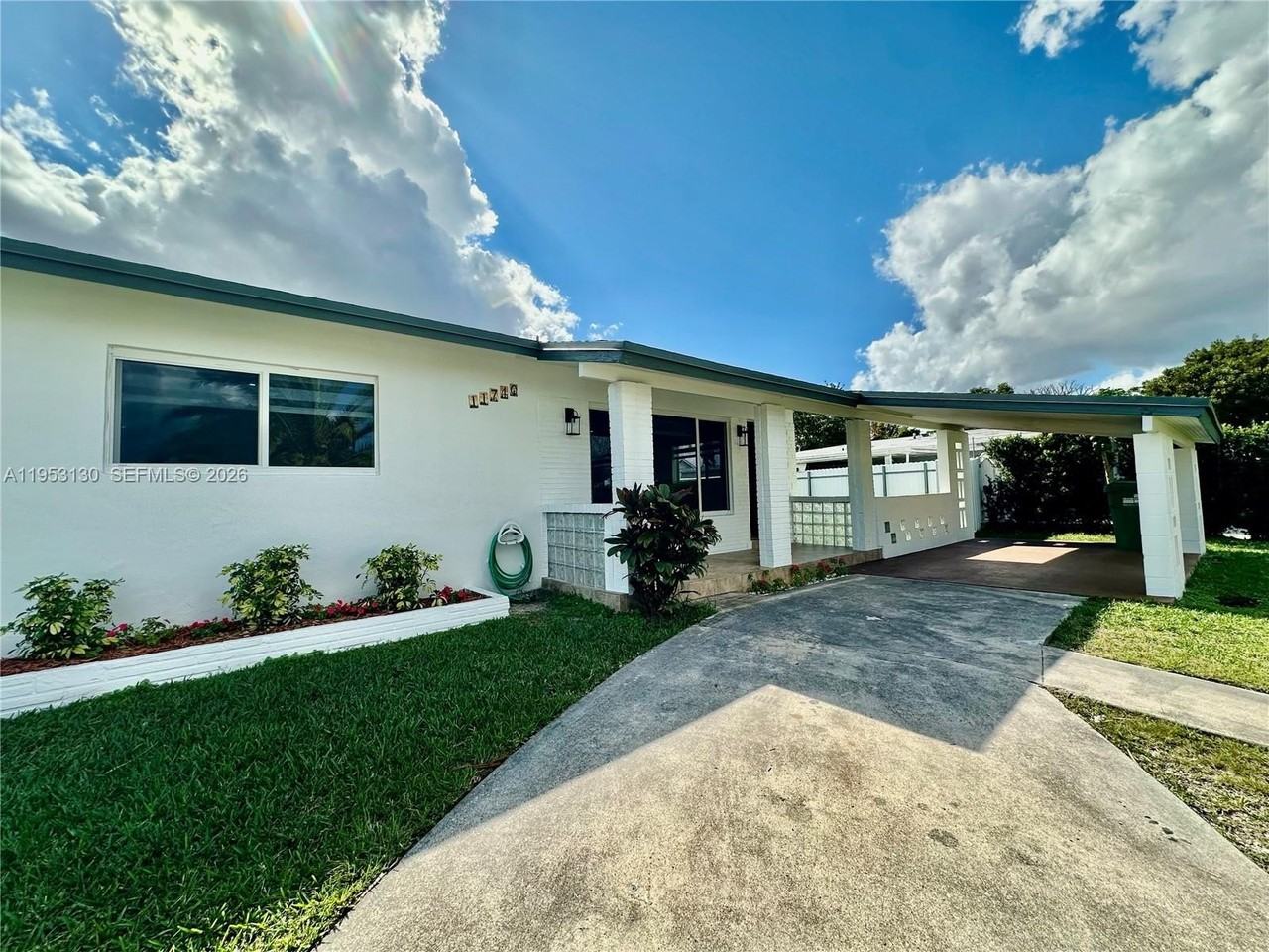 11740 Sw 176th St - Photo 4 of 39