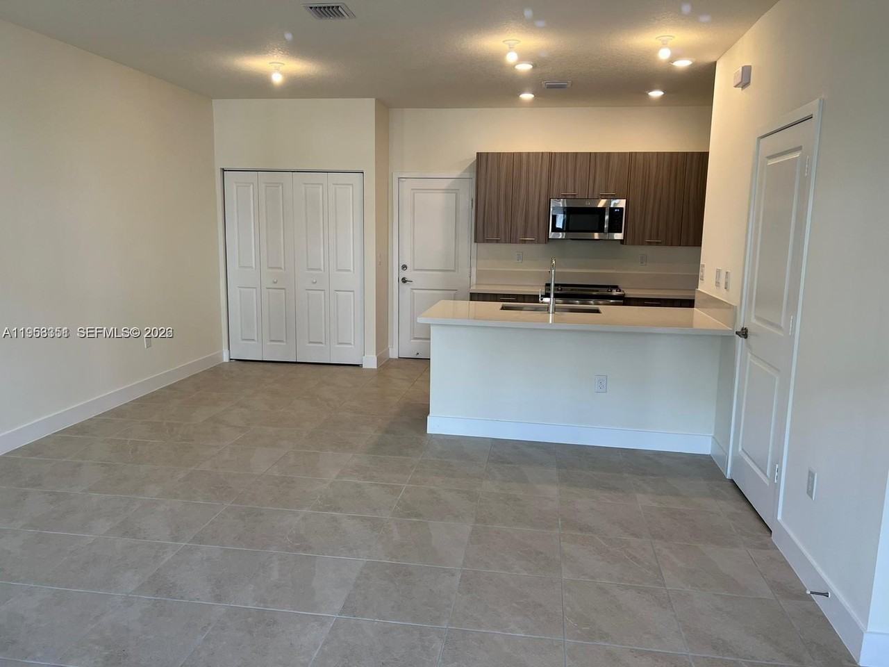 4622 Nw 83rd Path #0 - Photo 5 of 13