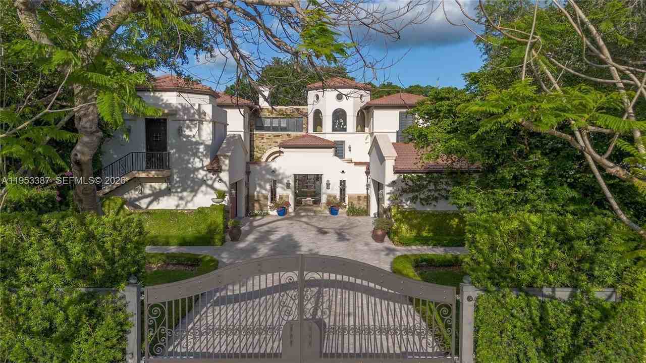 9801 Sw 60th Ct - Photo 3 of 50