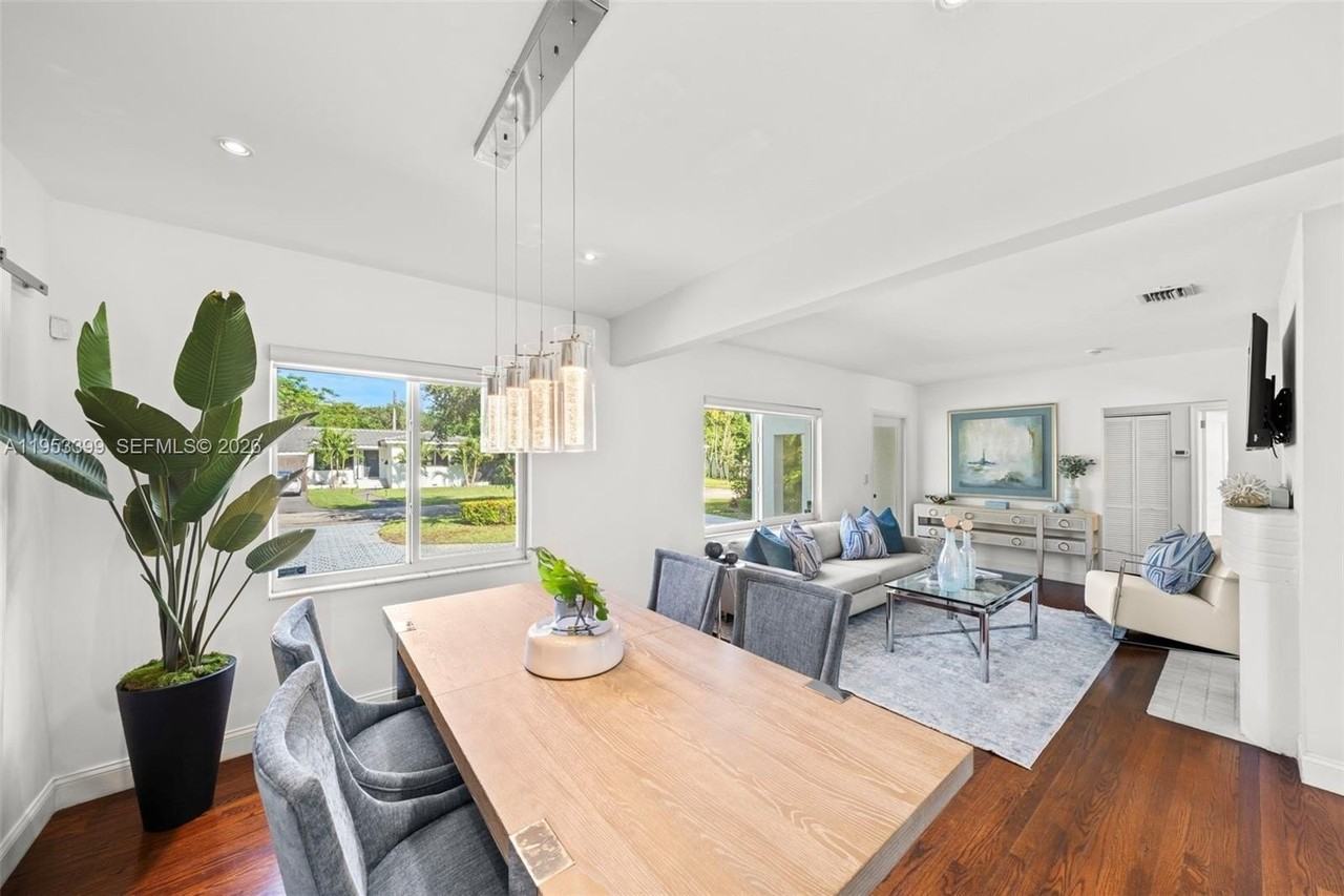 166 Nw 100th Ter - Photo 5 of 32