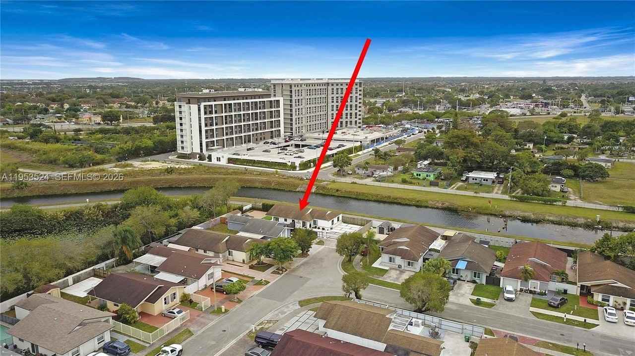 21049 Sw 118th Ave - Photo 6 of 34