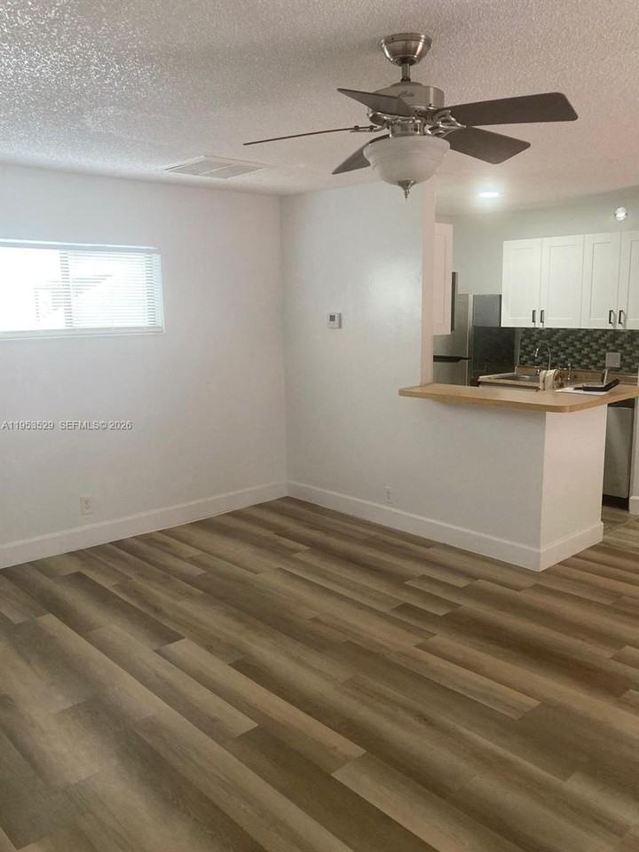 35 Crossings Cir #H - Photo 5 of 15