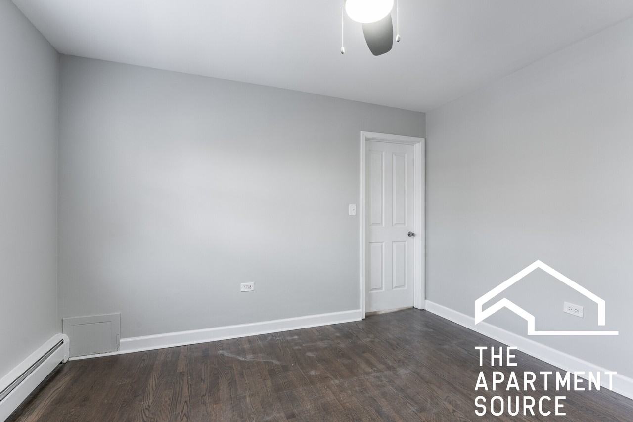 1321 W Sherwin Ave #GA - Photo 2 of 7