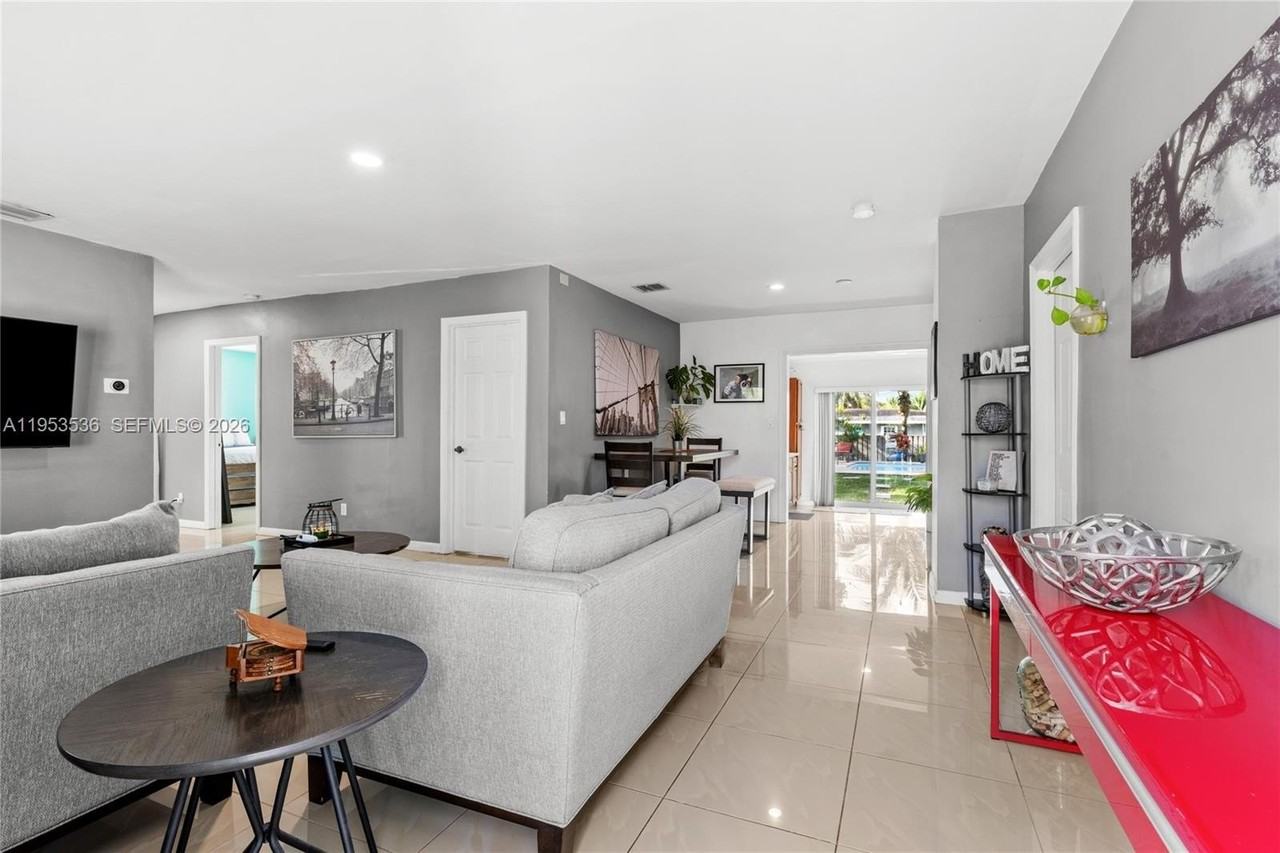 14950 S Biscayne River Dr - Photo 4 of 32