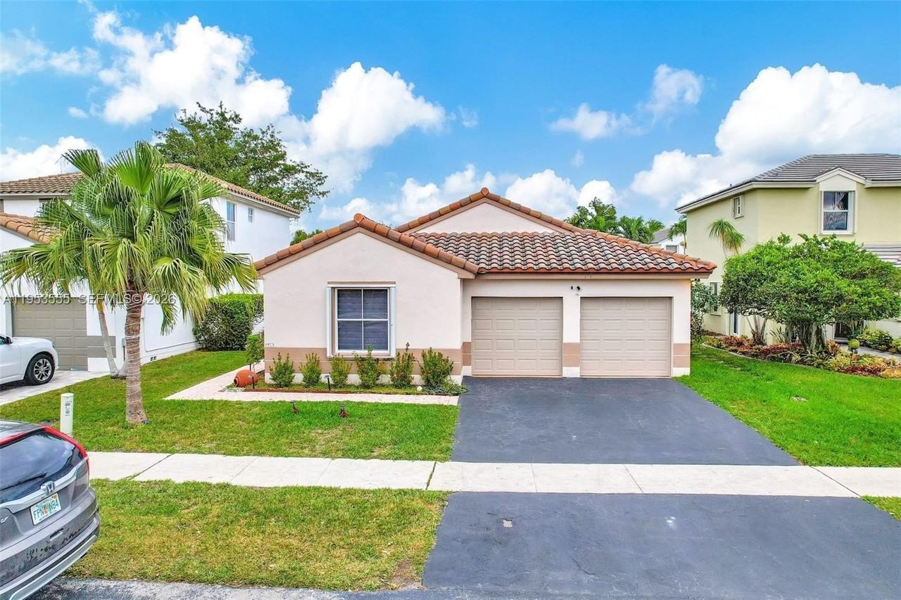 1975 Nw 191st Ave - Photo 6 of 50