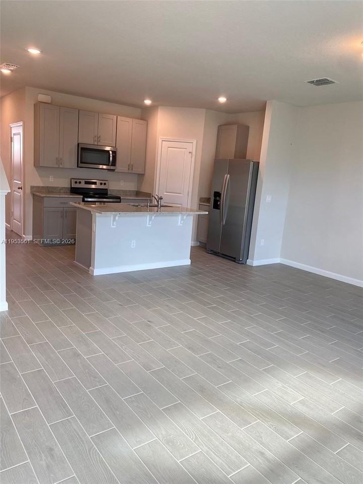 5629 Mentmore Dr #0 - Photo 4 of 29