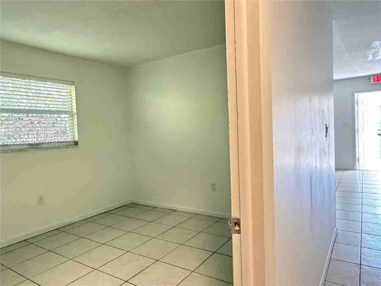 951 Sw 16th St #1-2 - Photo 3 of 11