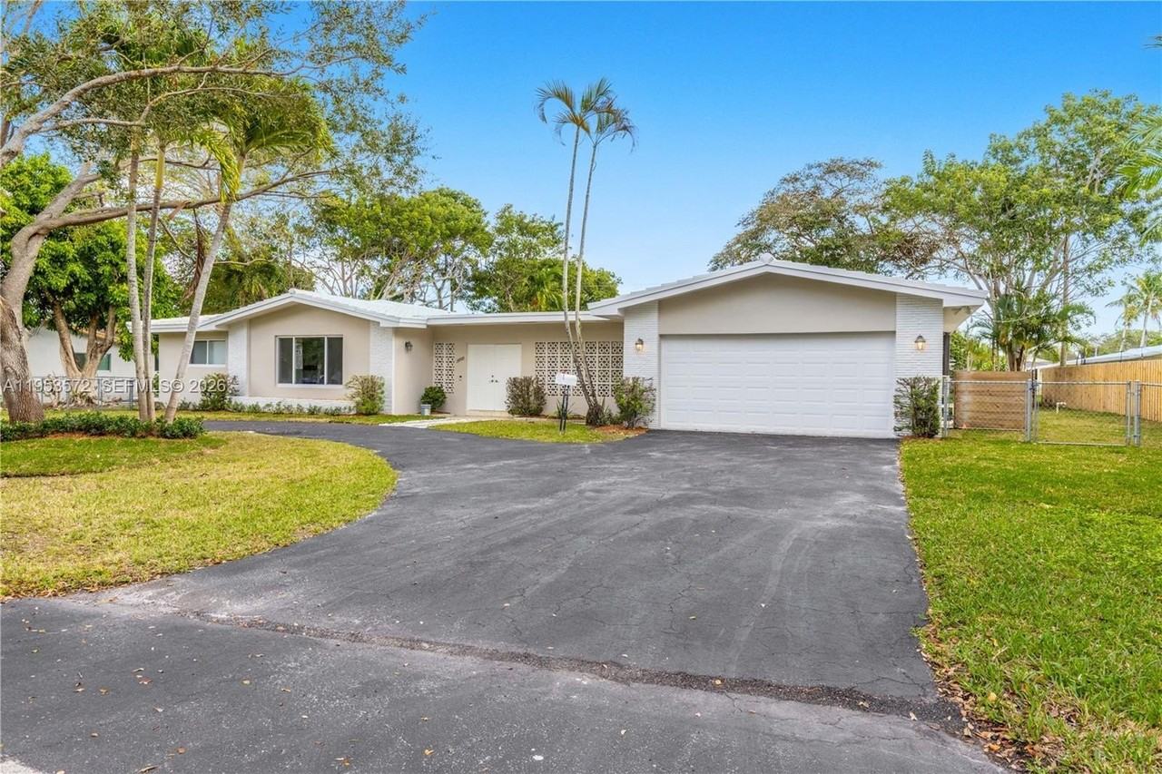 13905 Sw 78th Ct - Photo 3 of 38