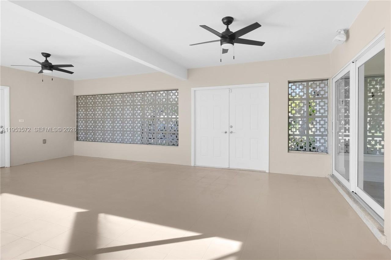 13905 Sw 78th Ct - Photo 4 of 38