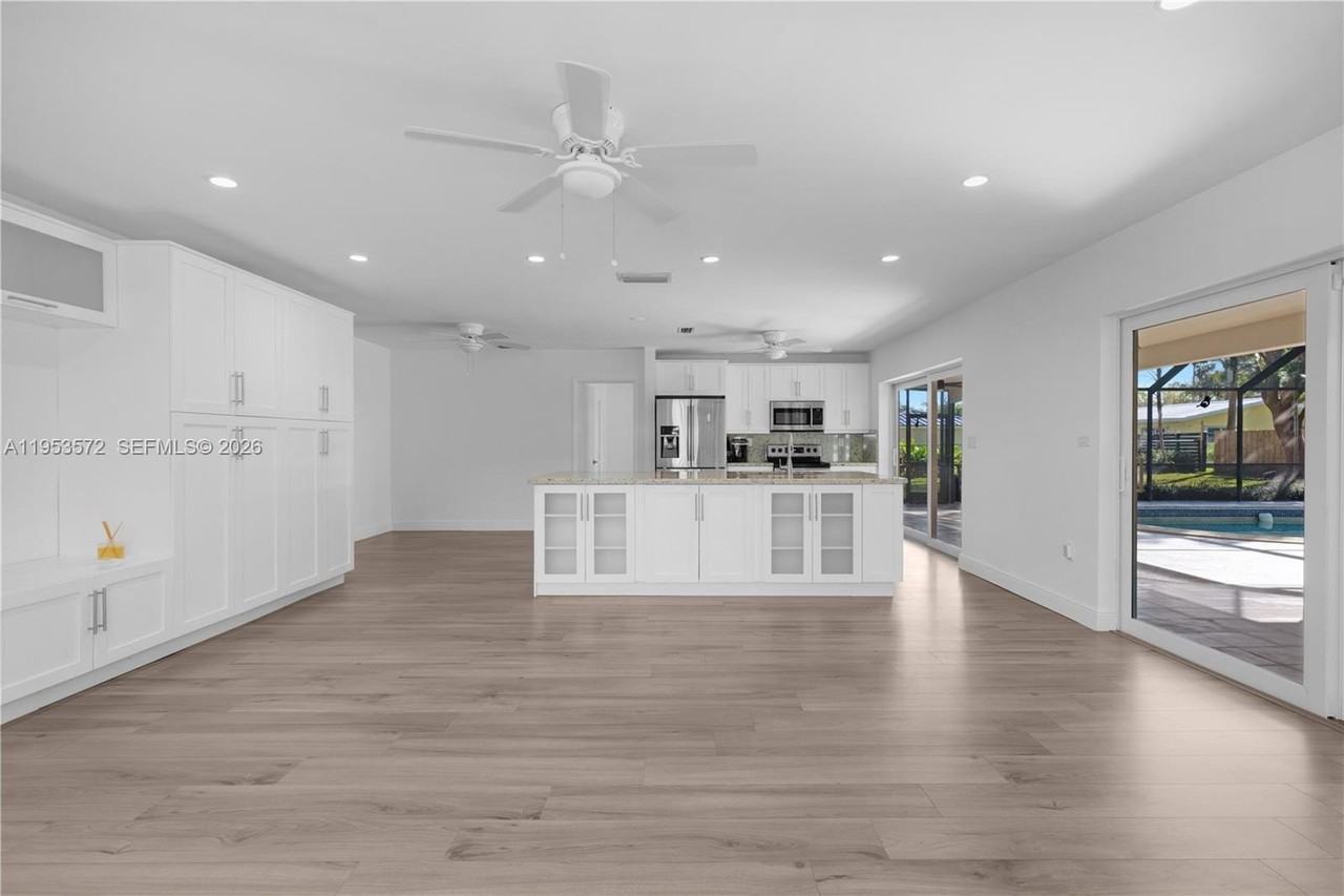 13905 Sw 78th Ct - Photo 5 of 38