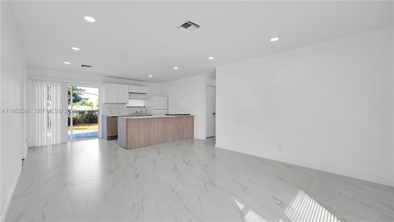 4285 Sw 48th Ct - Photo 2 of 29