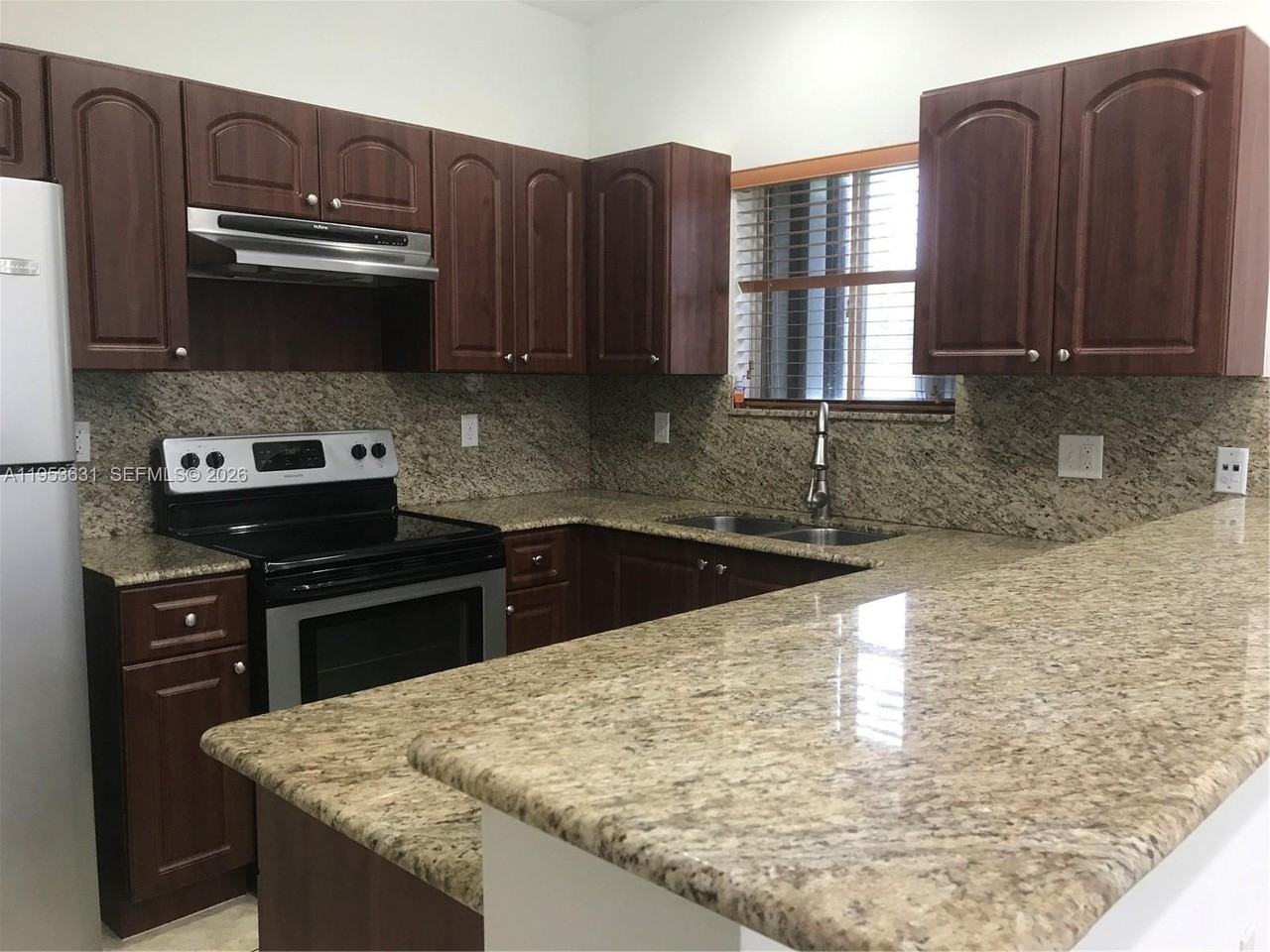 2060 Nw 113th Ter - Photo 6 of 15