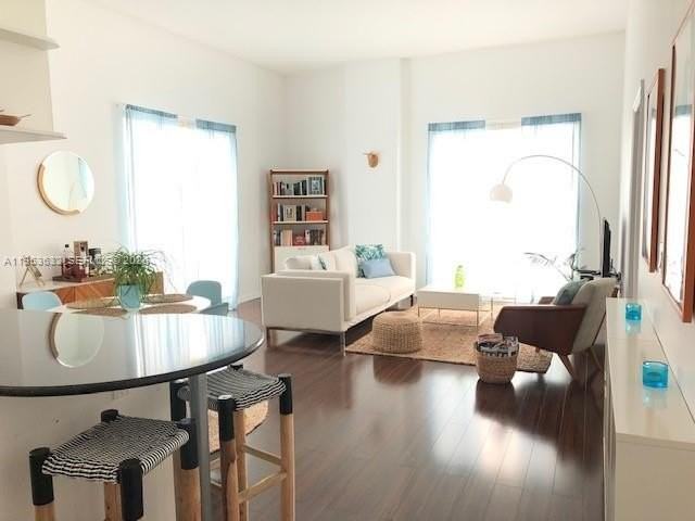 7290 Sw 90th St #701 - Photo 4 of 16