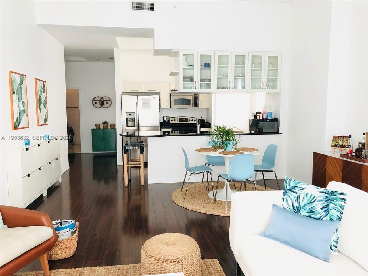 7290 Sw 90th St #701 - Photo 5 of 16