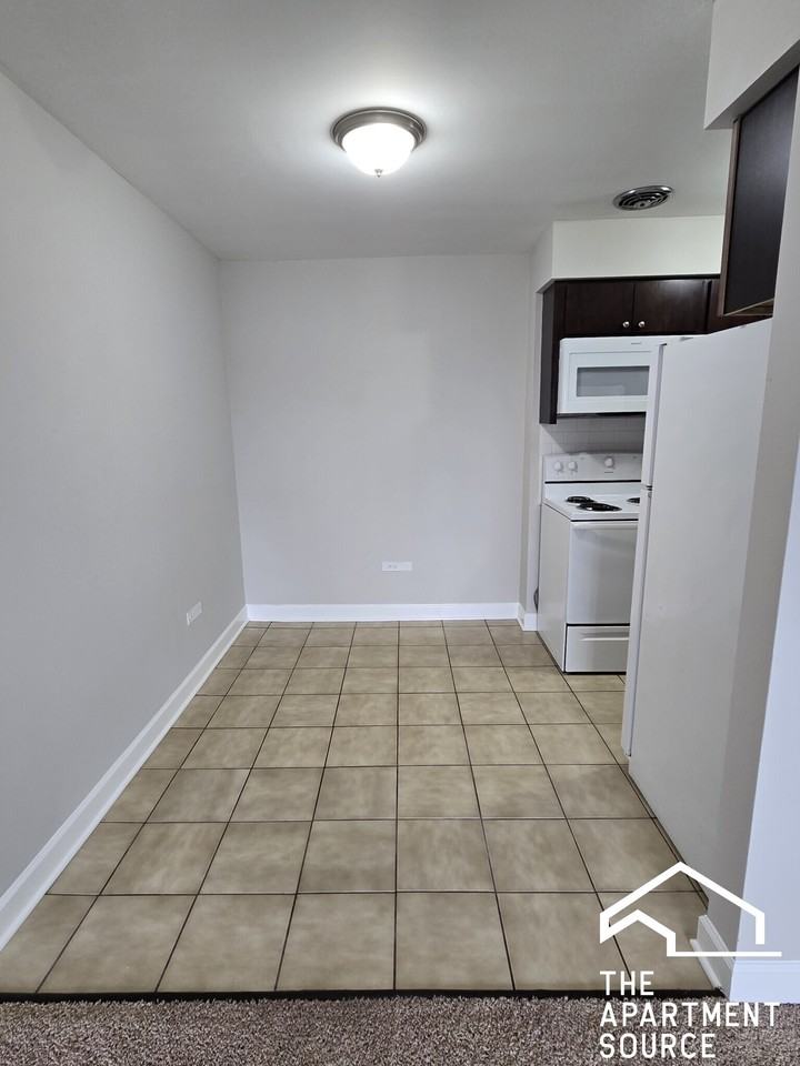 7300 W North Ave #3B - Photo 4 of 16