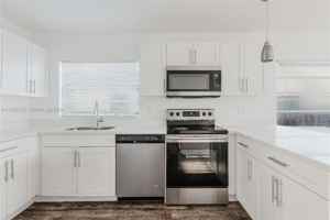 featured image of 4338 Nw 24th Ave