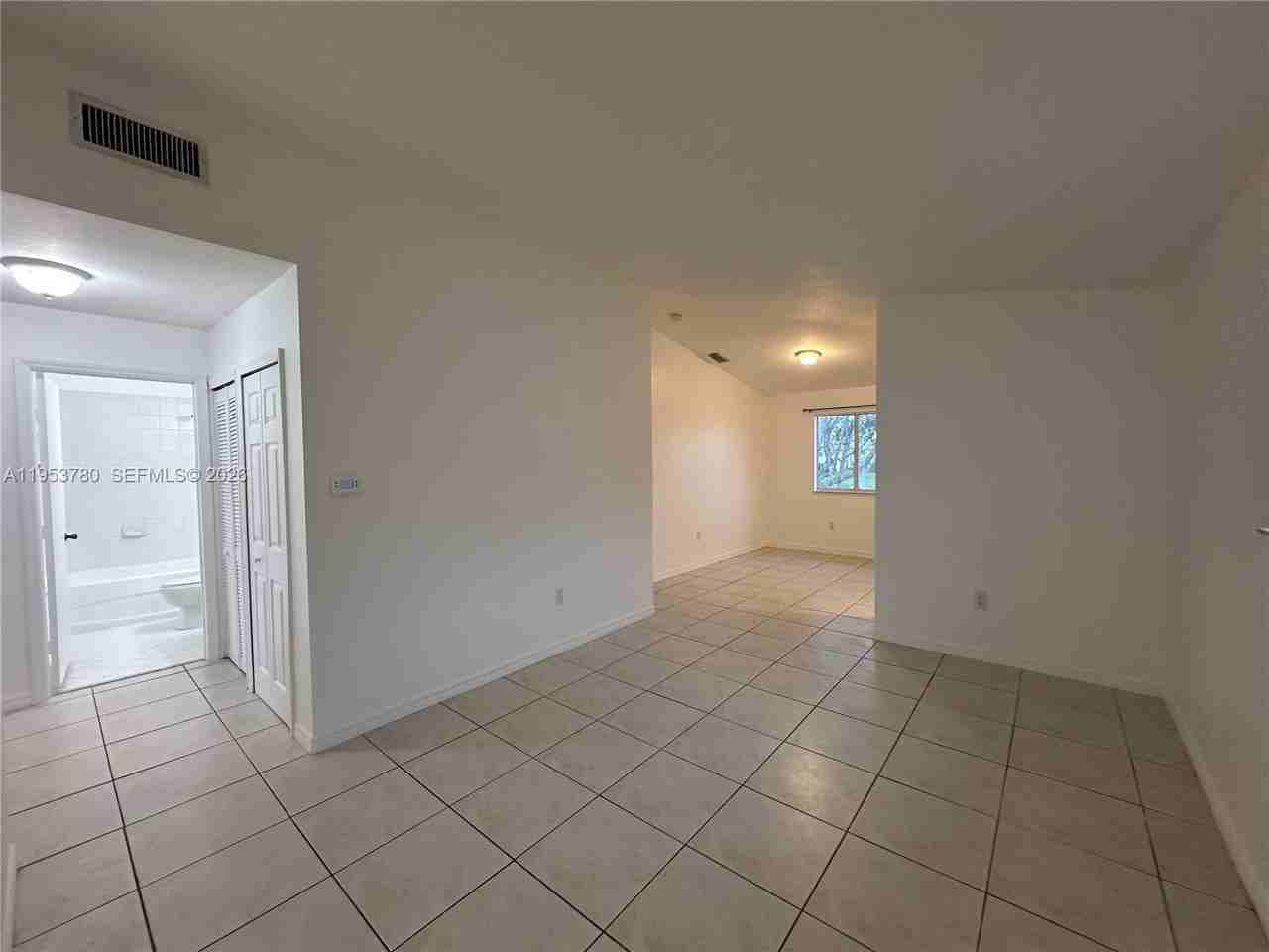 1261 Se 27th St #206 - Photo 3 of 27