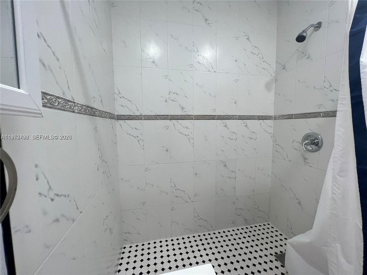 5245 Nw 192nd Ln #1 - Photo 6 of 8