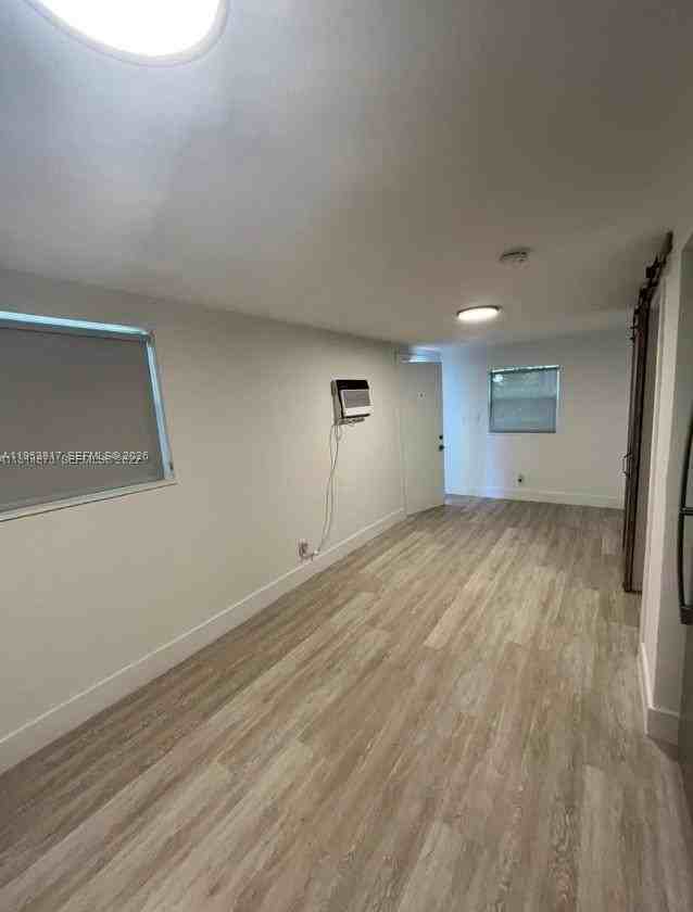 128 Nw 53rd St #C - Photo 3 of 18