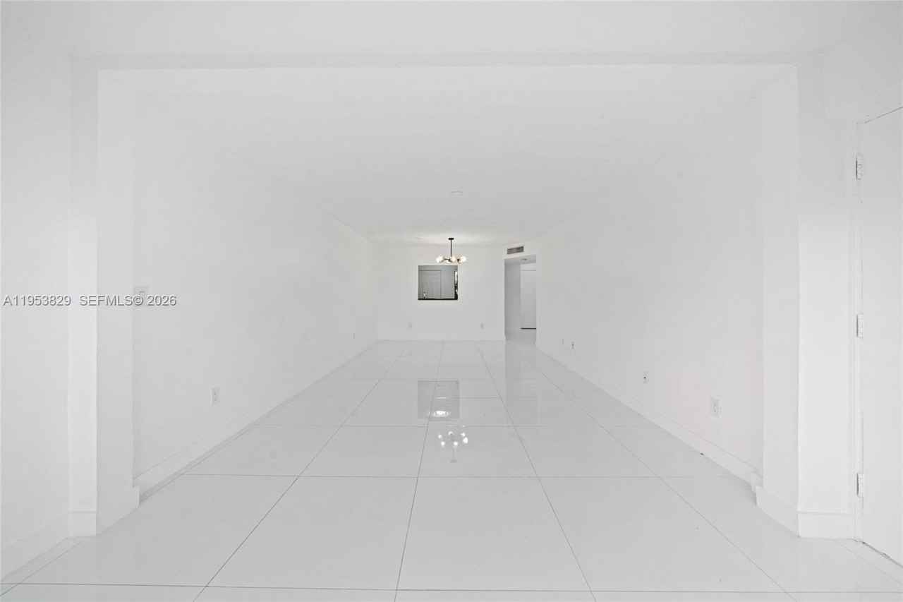 18900 Ne 14th Ave #D308 - Photo 2 of 25