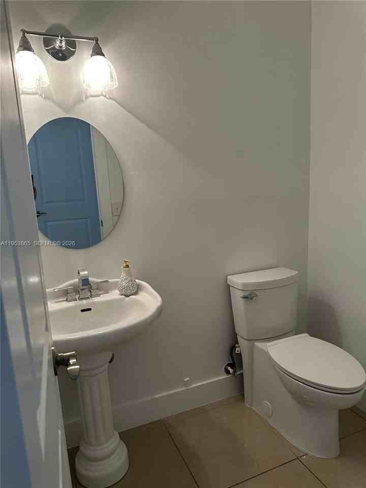 8909 Sw 113th Place Cir W #8909 - Photo 5 of 19