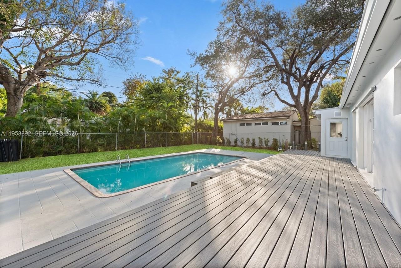 4080 Hardie Ave - Photo 5 of 22