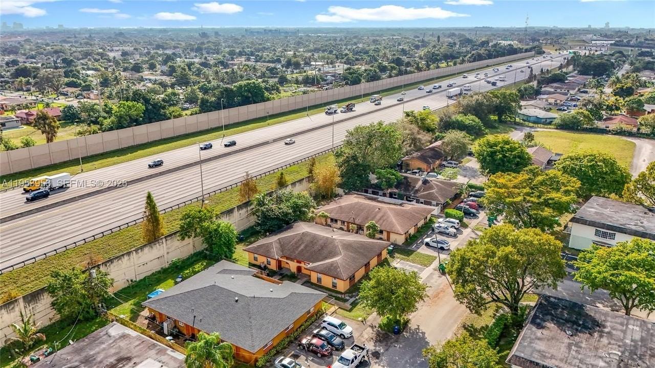 1800 Nw 52nd Ave #1802 - Photo 4 of 50