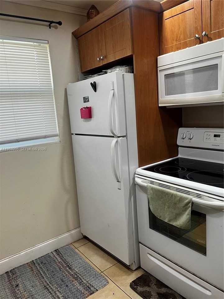 5985 Del Lago Cir #119 - Photo 4 of 16