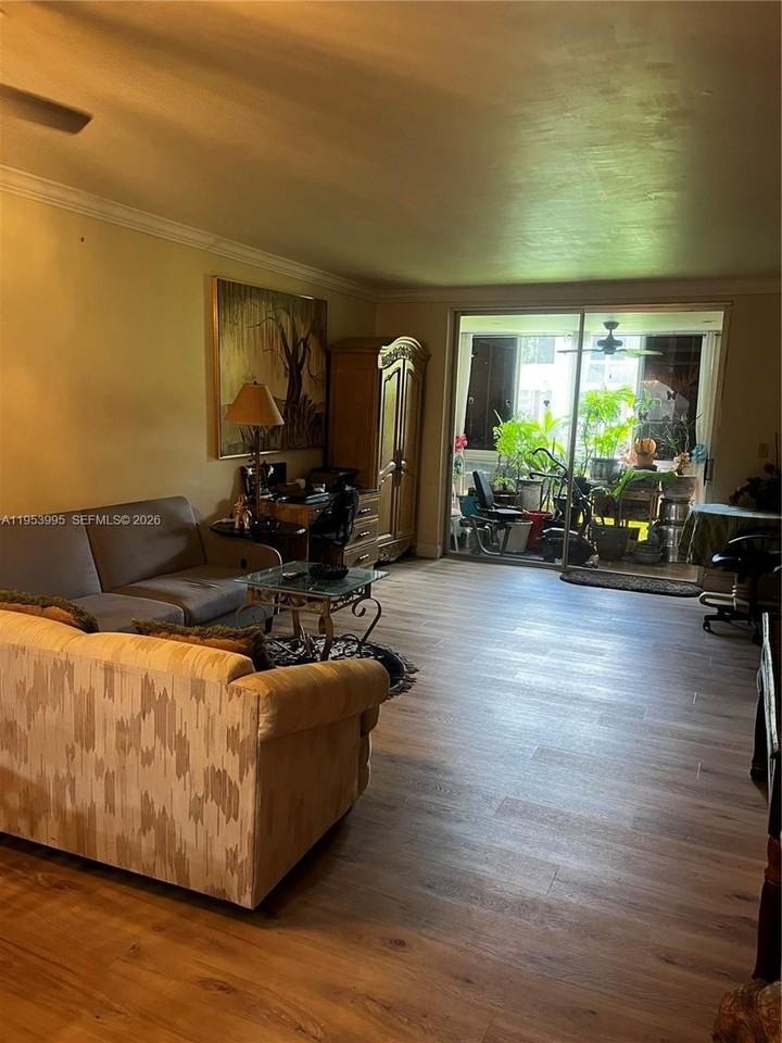 5985 Del Lago Cir #119 - Photo 7 of 16