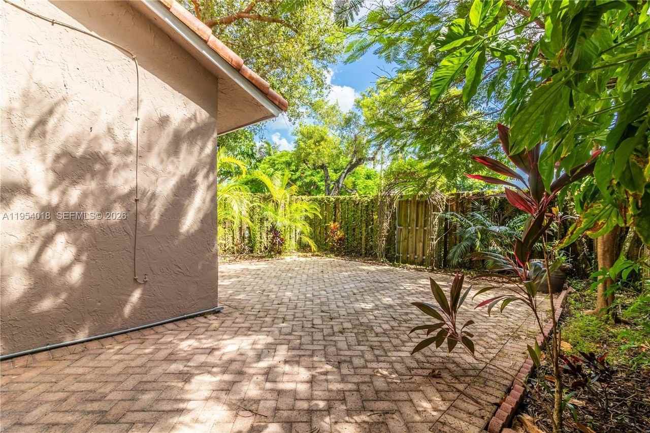 11668 Sw 91st Ter #11668 - Photo 6 of 39