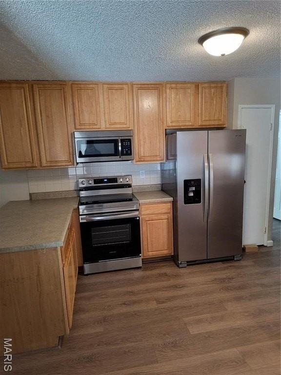 19 Park Charles Blvd N - Photo 3 of 14