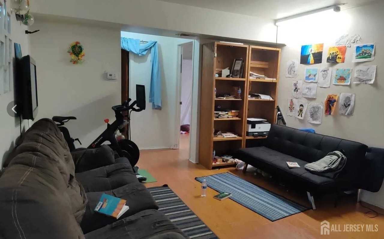 1713 Raspberry Ct - Photo 4 of 10