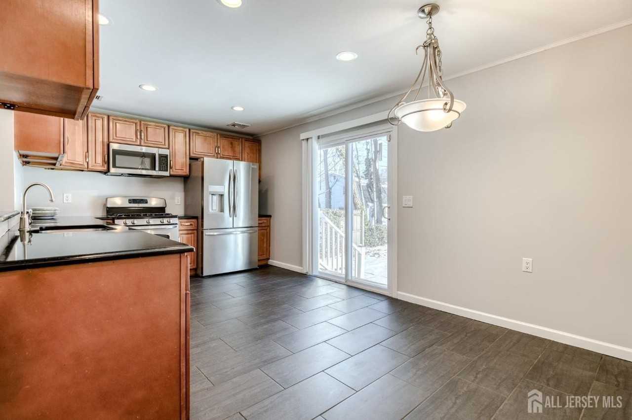 3 Green Acres Ave - Photo 7 of 28