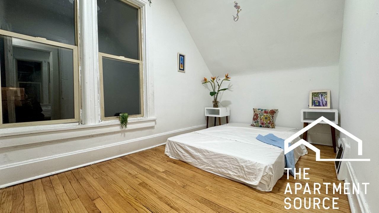 1822 N Kedvale Ave #2 - Photo 7 of 22