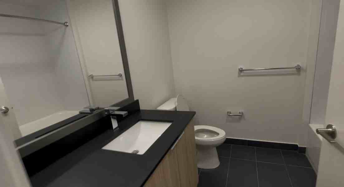 724 E 27th St #701 - Photo 6 of 14