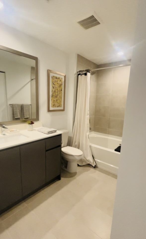 301 Nw 35th Ave #402 - Photo 6 of 12