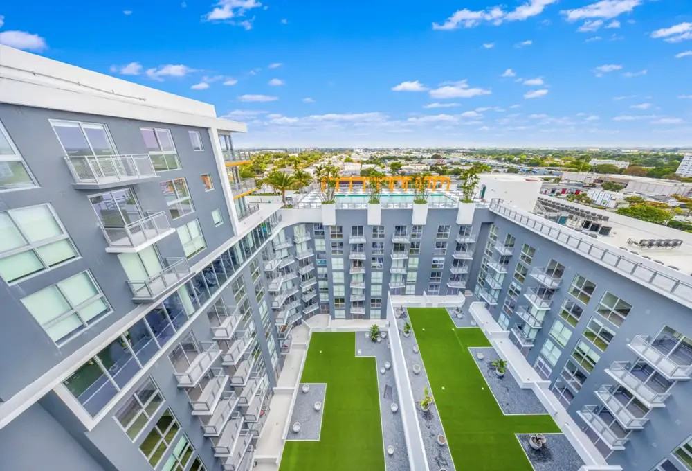 1610 Nw 18th St #610 - Photo 5 of 17