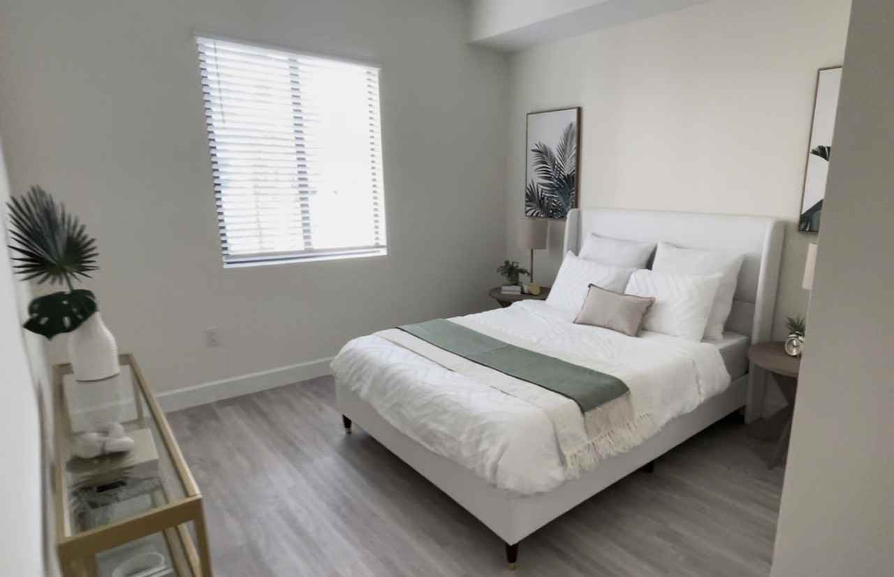 895 W 72nd St #311 - Photo 6 of 9