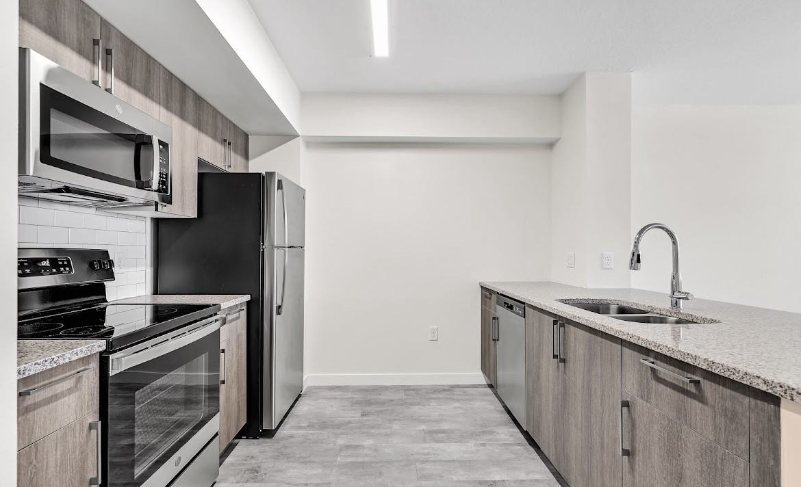 1265 W 31st St #108 - Photo 2 of 17