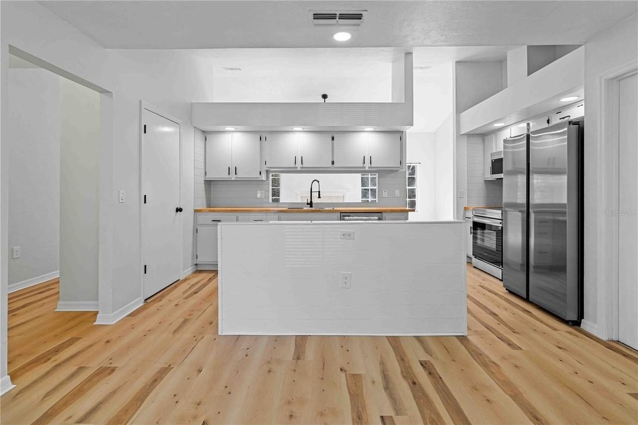 4142 Nw 59th Ter - Photo 2 of 12