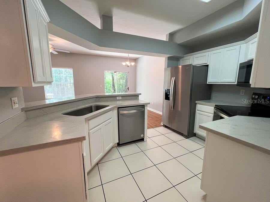 5048 Nw 1st Pl - Photo 7 of 33