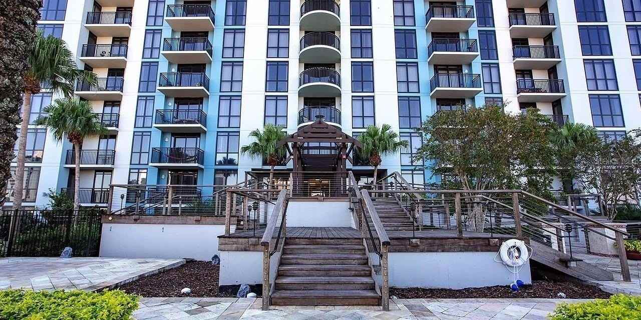 552 W Church St - Photo 5 of 13